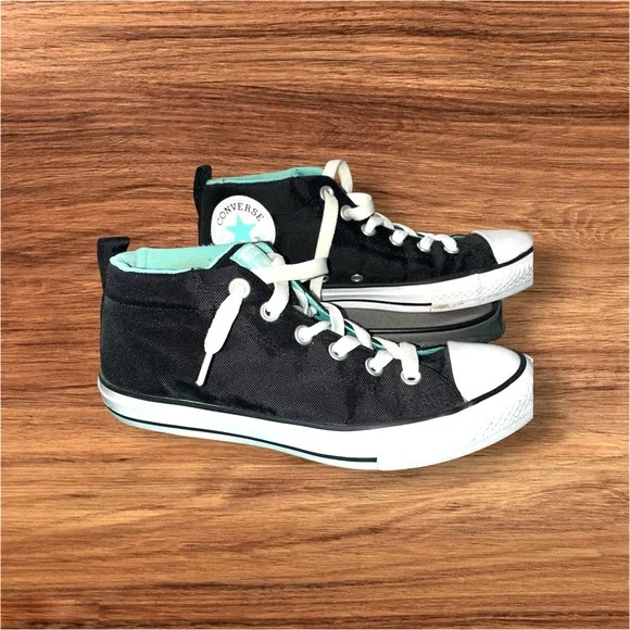 Converse Size:6 Junior Black, White and Turquoise Accent Sneakers - Picture 2 of 11